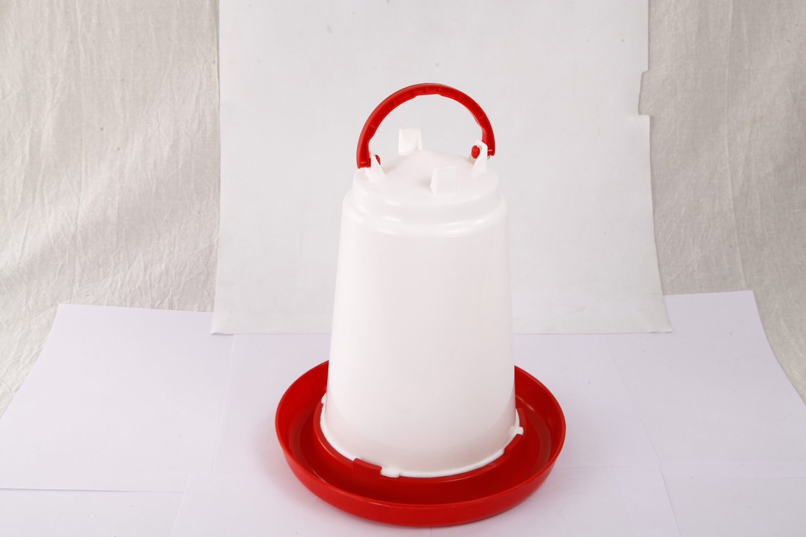 4 LTR Handle Drinker