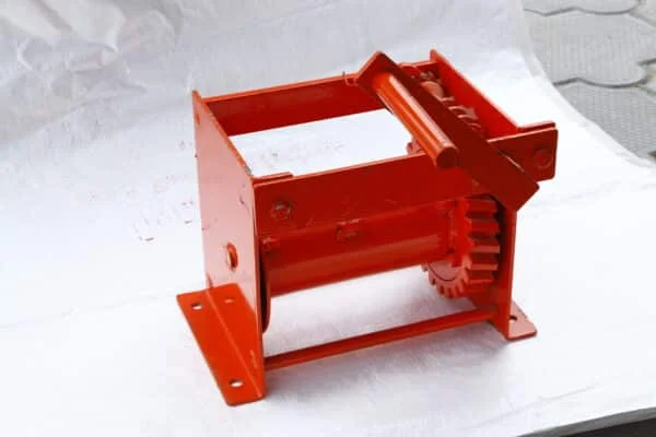 poultry winch 1 ton lifting system for farm equipment by Roots Poultry Industries